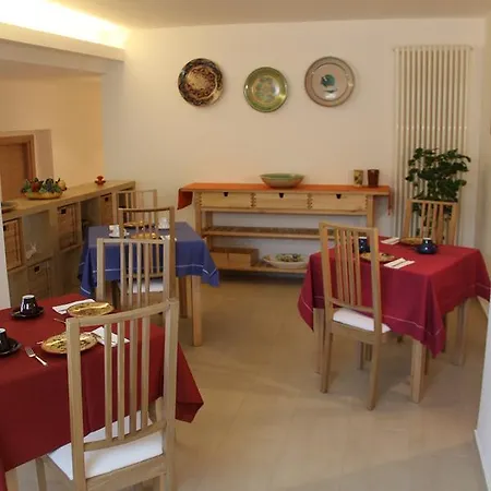 Oda ve Kahvaltı Blu Infinito