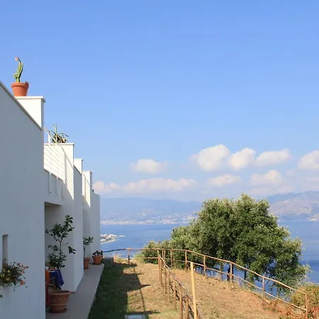 Blu Infinito Bed & Breakfast 2*