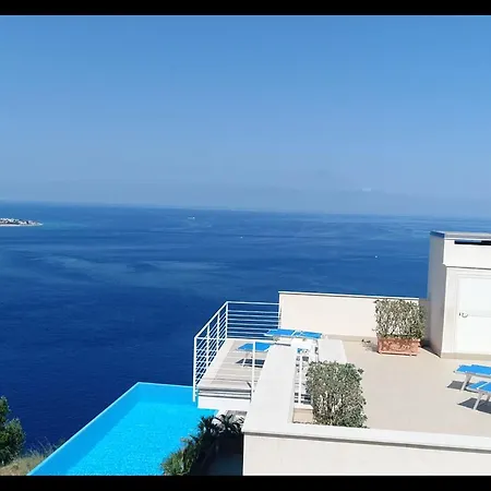 Blu Infinito Bed & Breakfast 2*